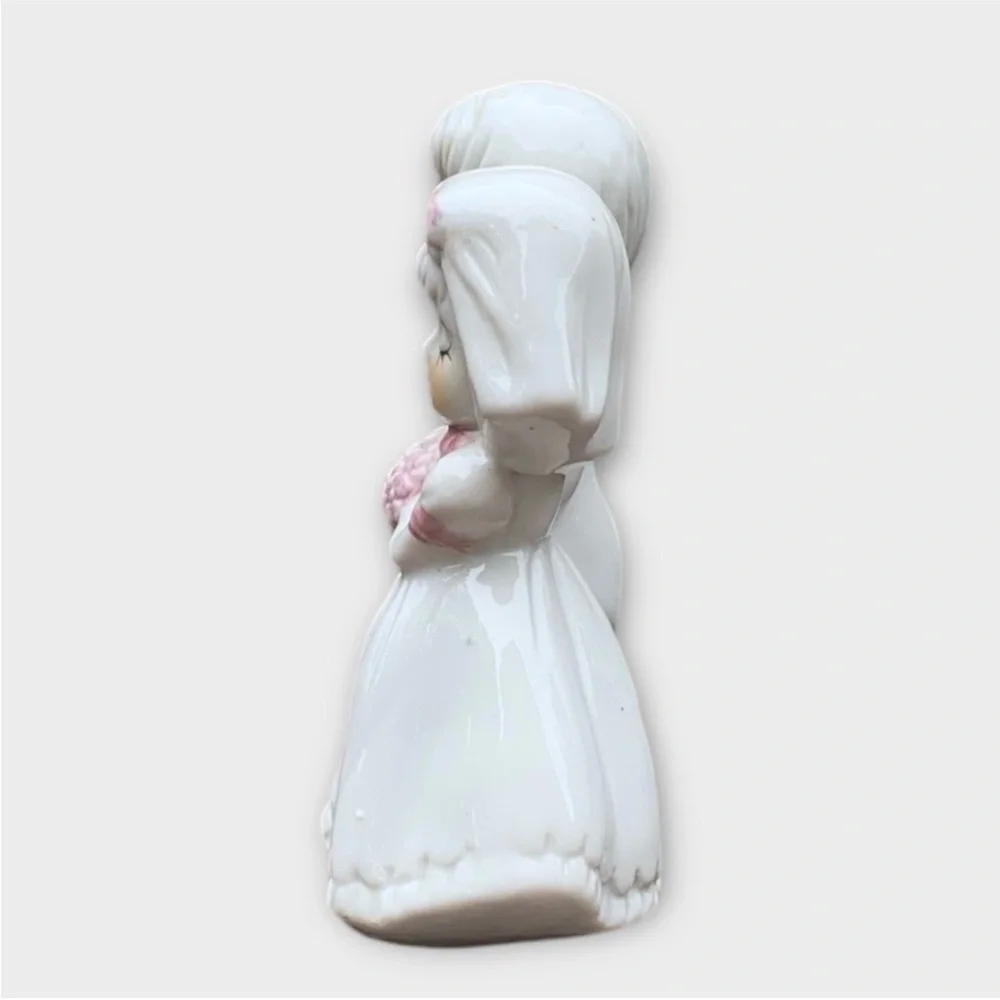 Vintage 40s Porcelain Wedding Cake Topper Bride and Groom